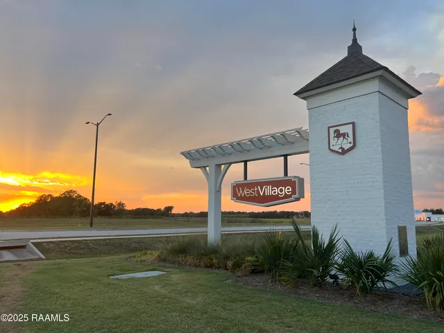 $349,800 | 224 Trail Pointe Drive, Scott, LA 70583