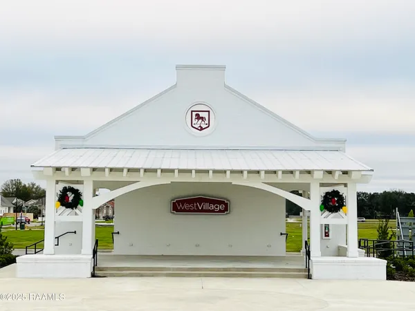 $324,800 | 224 Trail Pointe Drive, Scott, LA 70583