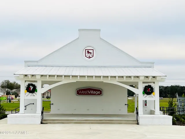 $349,800 | 224 Trail Pointe Drive, Scott, LA 70583