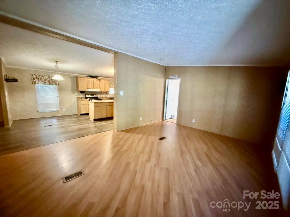 1409 Clayton Drive Chester, SC 29706 - Photo 5 of 42