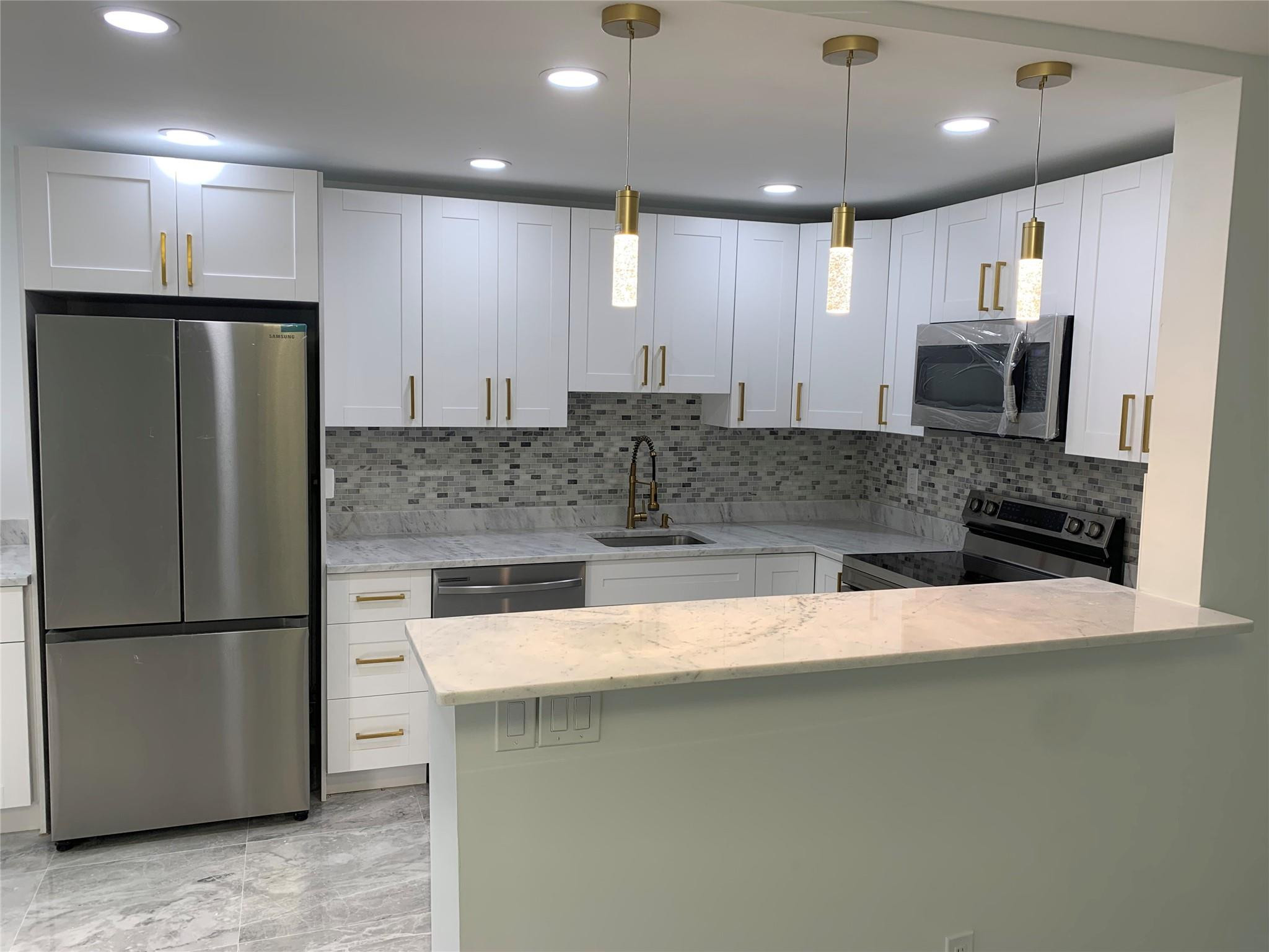 1018 Cornwall East, Unit 1018 Boca Raton, FL 33434 - Photo 7 of 32 Photo 7