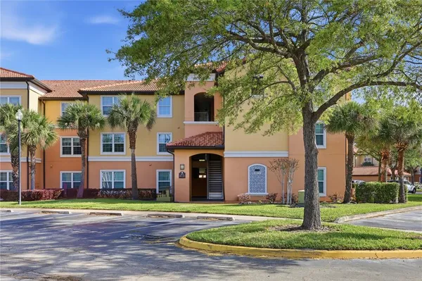 $1,525 | 5475 Vineland Road, Unit 8212, Orlando, FL 32811