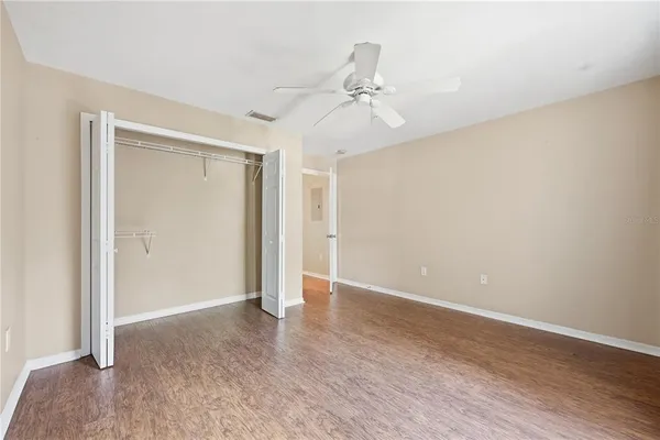 $1,525 | 5475 Vineland Road, Unit 8212, Orlando, FL 32811