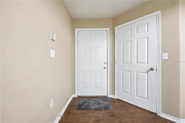 $1,525 | 5475 Vineland Road, Unit 8212, Orlando, FL 32811