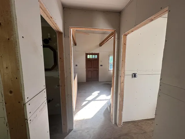 $275,000 | 81 Parish Hill Road, Newfane, VT 05351