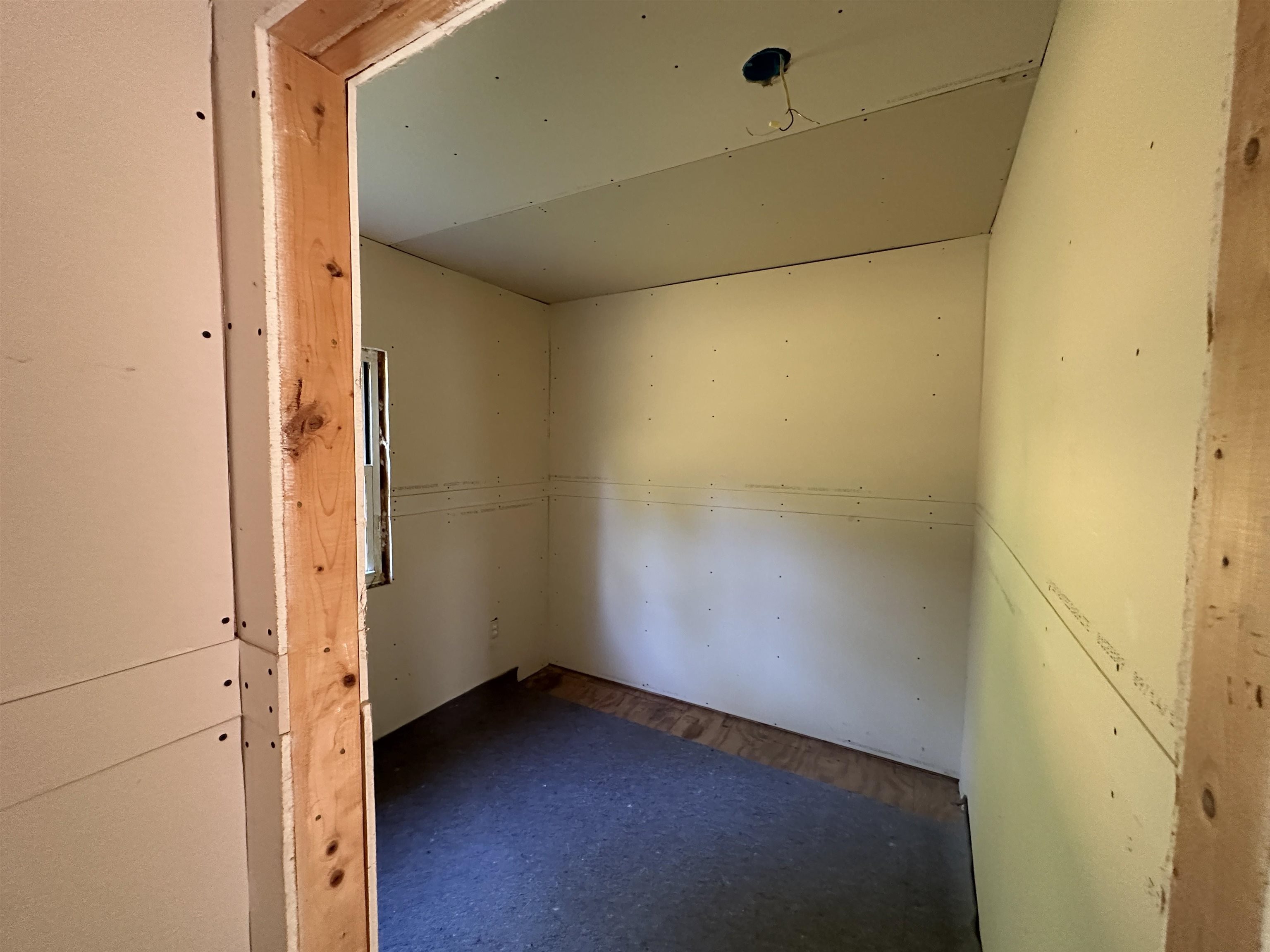 81 Parish Hill Road Newfane, VT 05351 - Photo 17 of 59