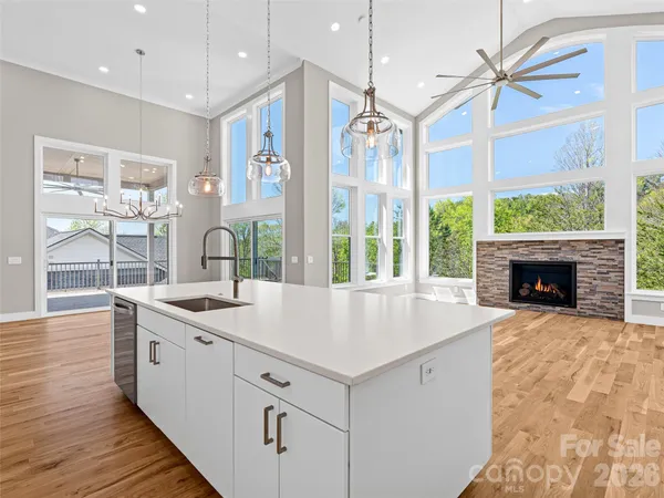 $1,895,000 | 49 Al Dorf Drive, Weaverville, NC 28787