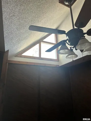 $99,999 | 203 East Whitlock Street, Jonesboro, IL 62952