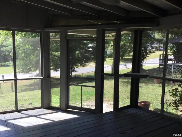 $99,999 | 203 East Whitlock Street, Jonesboro, IL 62952