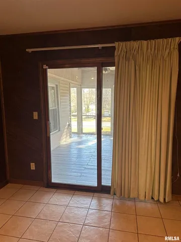 $99,999 | 203 East Whitlock Street, Jonesboro, IL 62952