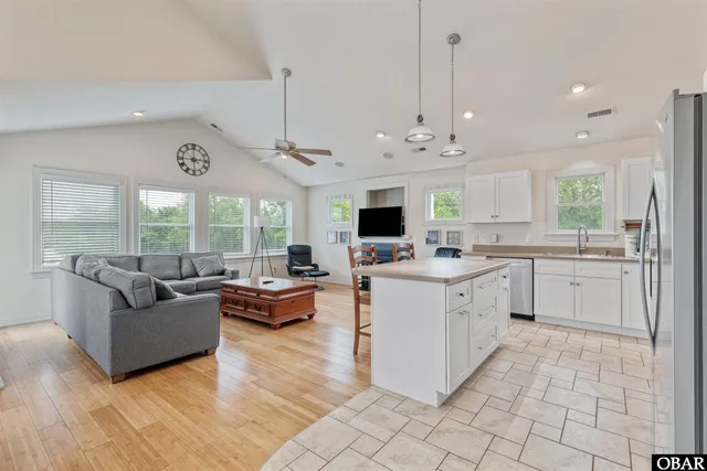 $685,000 | 759 Ridge Point Drive, Corolla, NC 27927