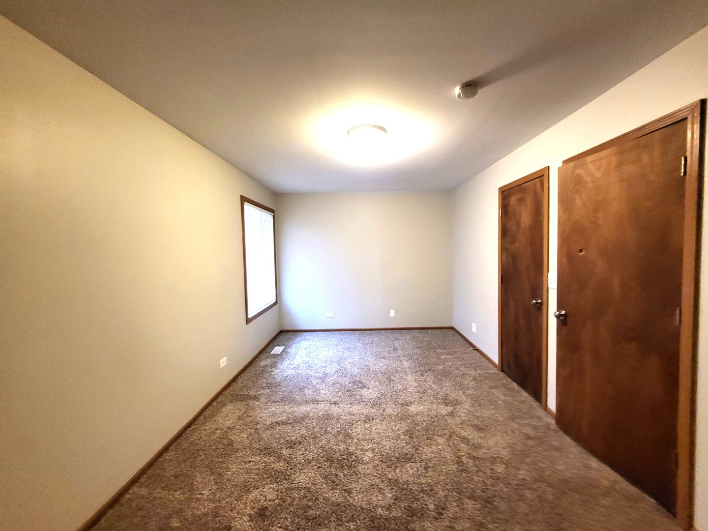 1740 Cumberland Road Aurora, IL 60504 - Photo 21 of 37 an empty room with windows