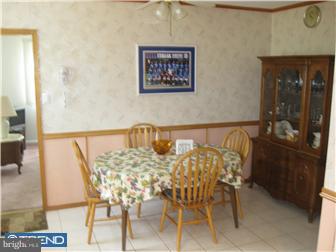 655 Rennard Street Philadelphia, PA 19116 - Photo 2 of 9 Kitchen