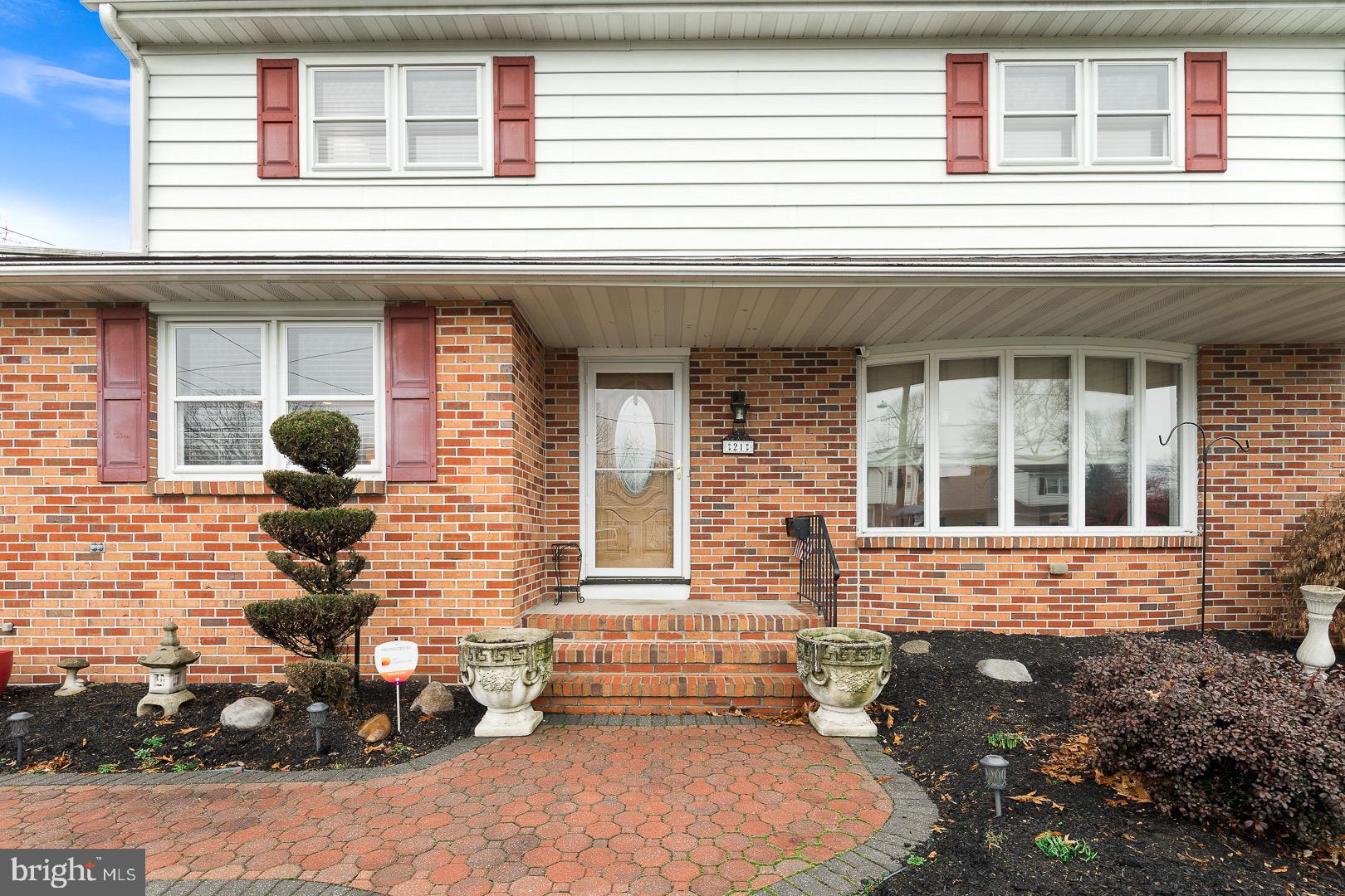 21 Cold Spring Road Hamilton, NJ 08619 - Photo 2 of 32