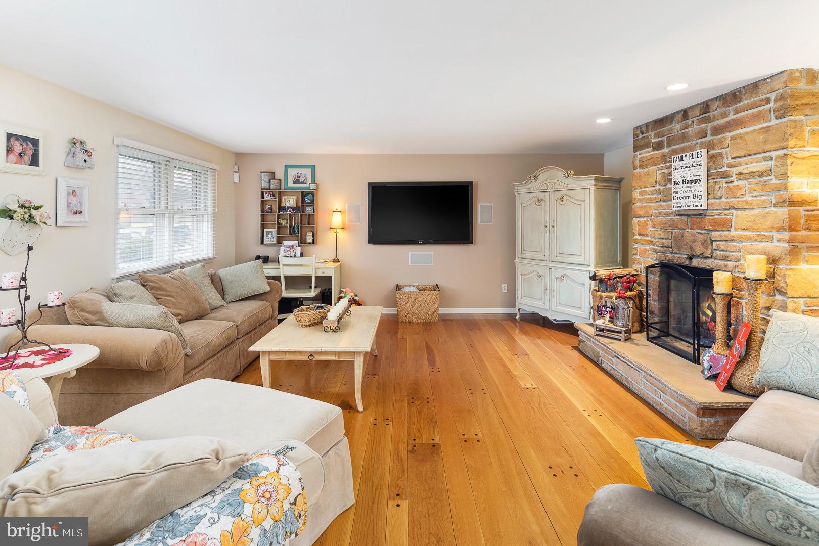 21 Cold Spring Road Hamilton, NJ 08619 - Photo 6 of 32