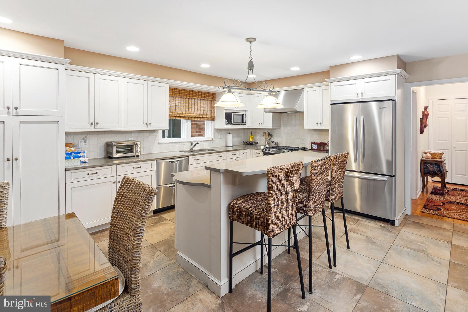 21 Cold Spring Road Hamilton, NJ 08619 - Photo 9 of 32