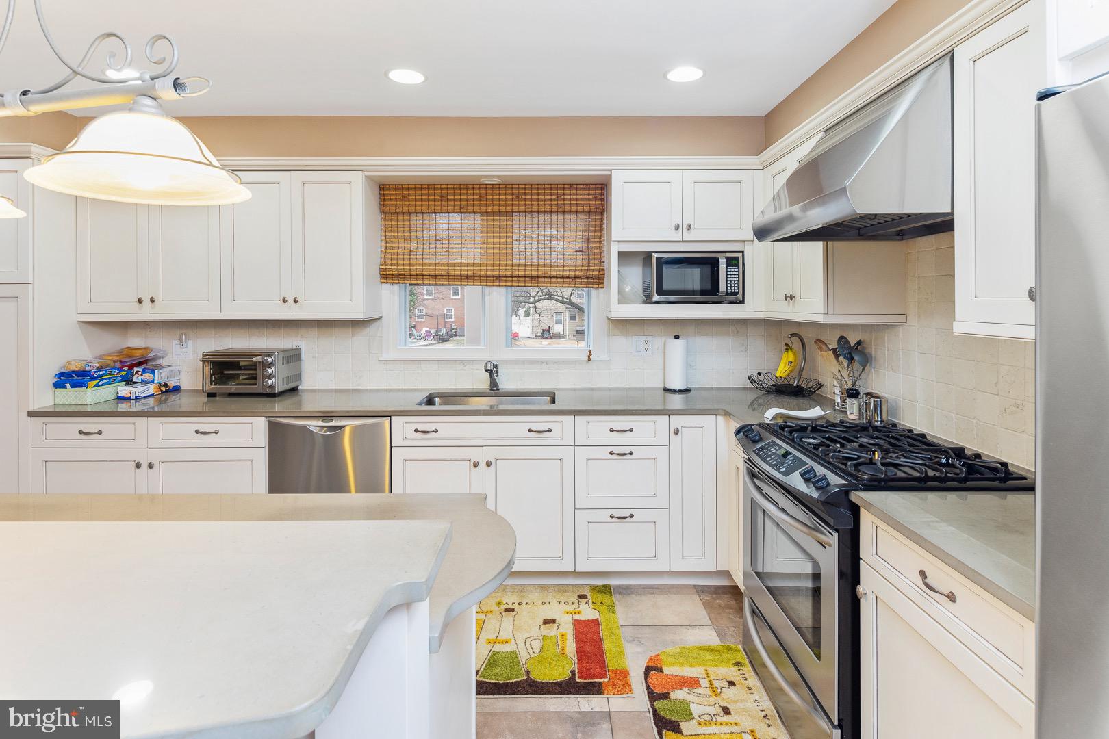 21 Cold Spring Road Hamilton, NJ 08619 - Photo 10 of 32