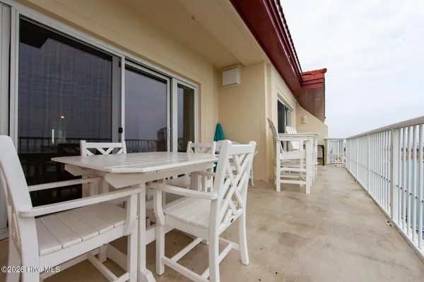$715,000 | 100 Olde Towne Yacht Club Drive, Unit 713, Beaufort, NC 28516
