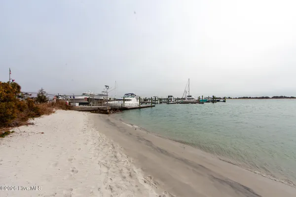 $715,000 | 100 Olde Towne Yacht Club Drive, Unit 713, Beaufort, NC 28516