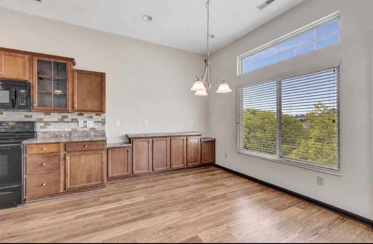6026 Marble Way Cold Spring, KY 41076 - Photo 9 of 44 Eat in kitchen area