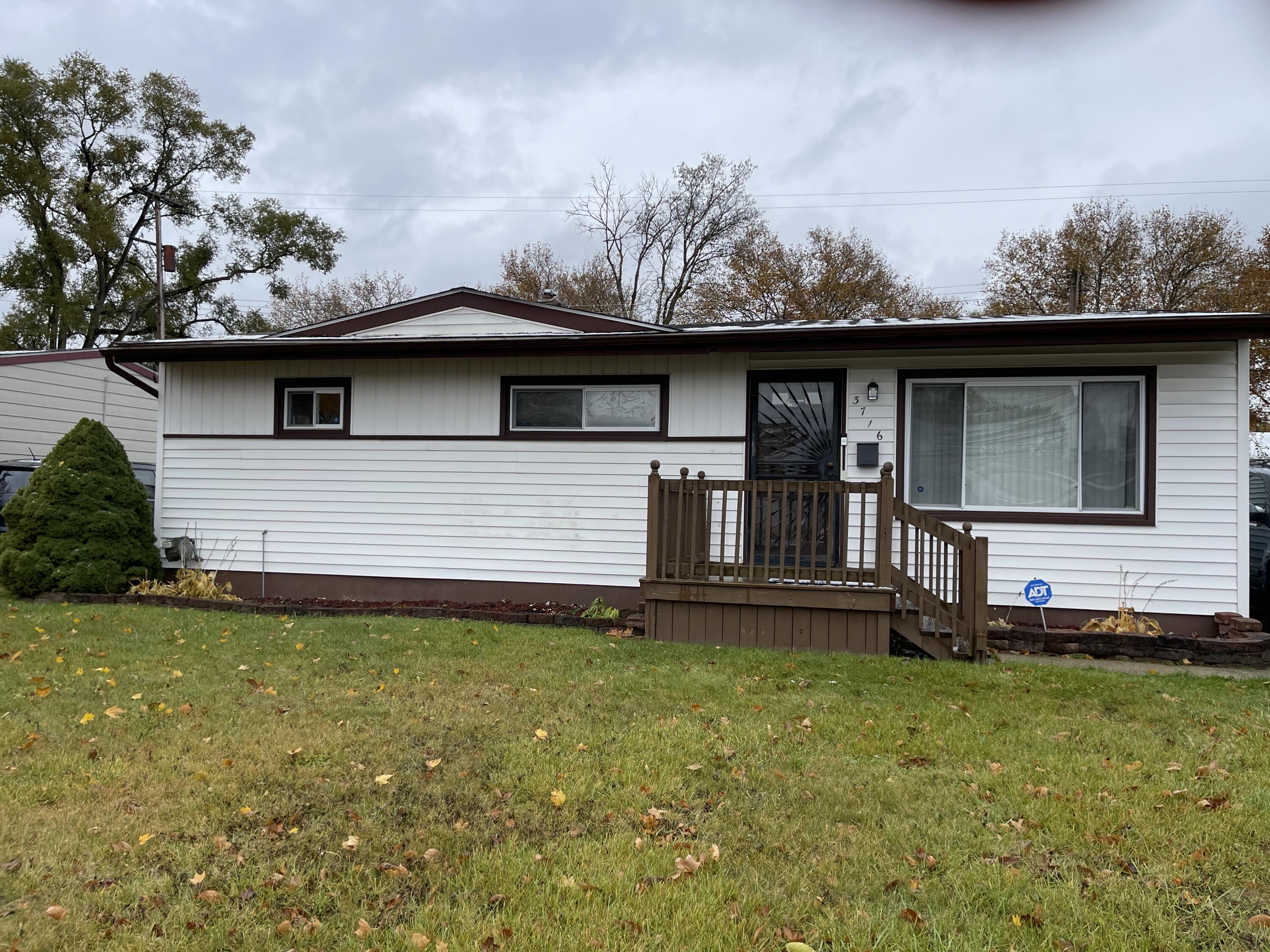 3716 Lynn Street Flint, MI 48503 - Photo 1 of 21 3716 Lynn Street Exterior