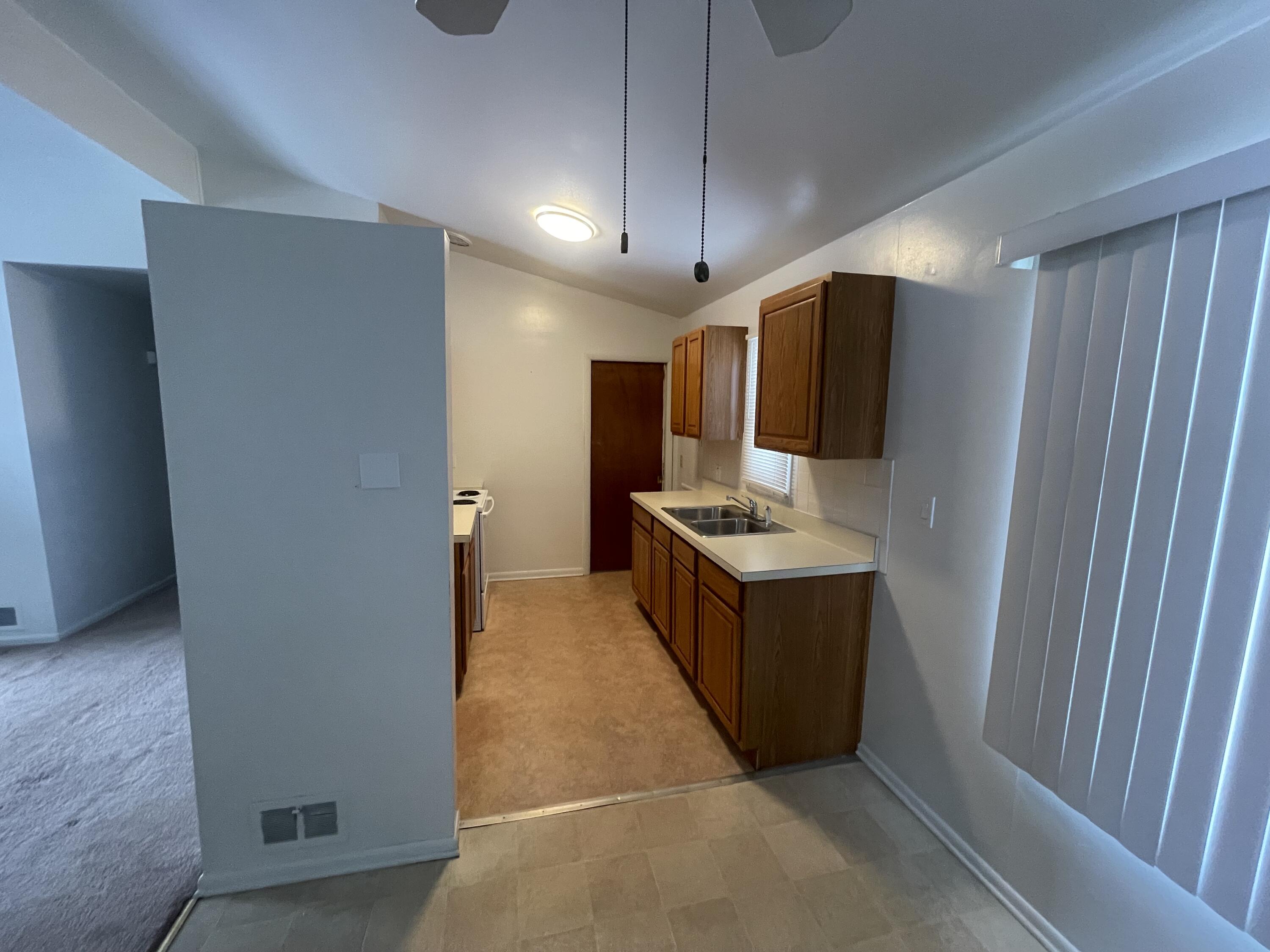 3716 Lynn Street Flint, MI 48503 - Photo 8 of 21 IMG_7669