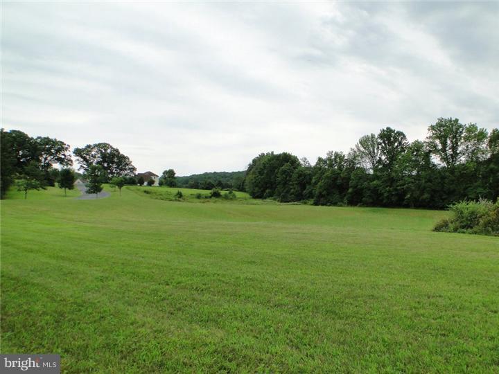 2086 Kally Ridge Road Hellertown, PA 18055 - Photo 3 of 16 Gallery Image 3