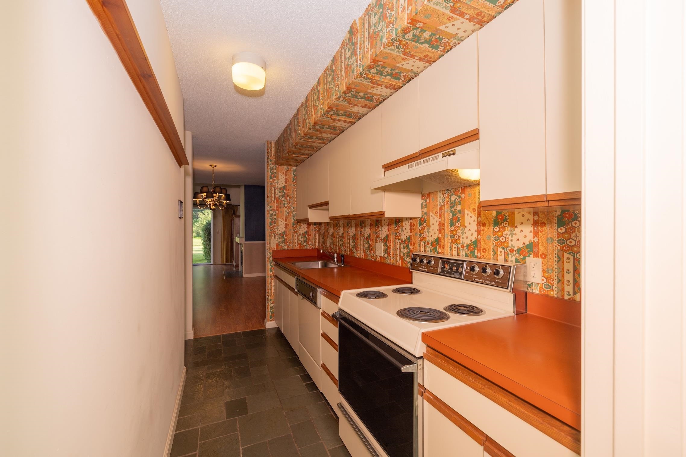 411 Locust Hill Road, Unit 411 Shelburne, VT 05482 - Photo 6 of 33 Gallery Image 6