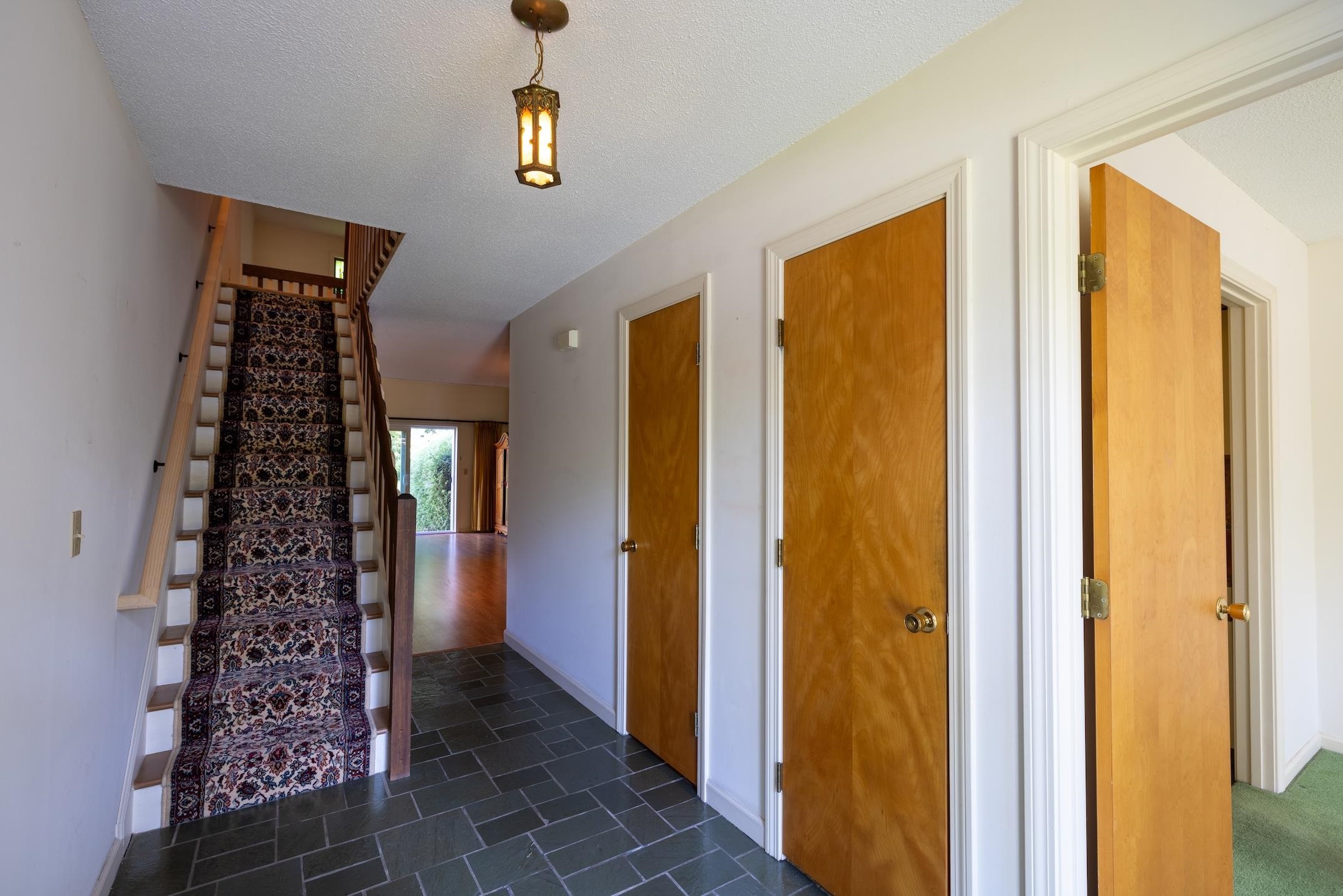 411 Locust Hill Road, Unit 411 Shelburne, VT 05482 - Photo 9 of 33 Gallery Image 9