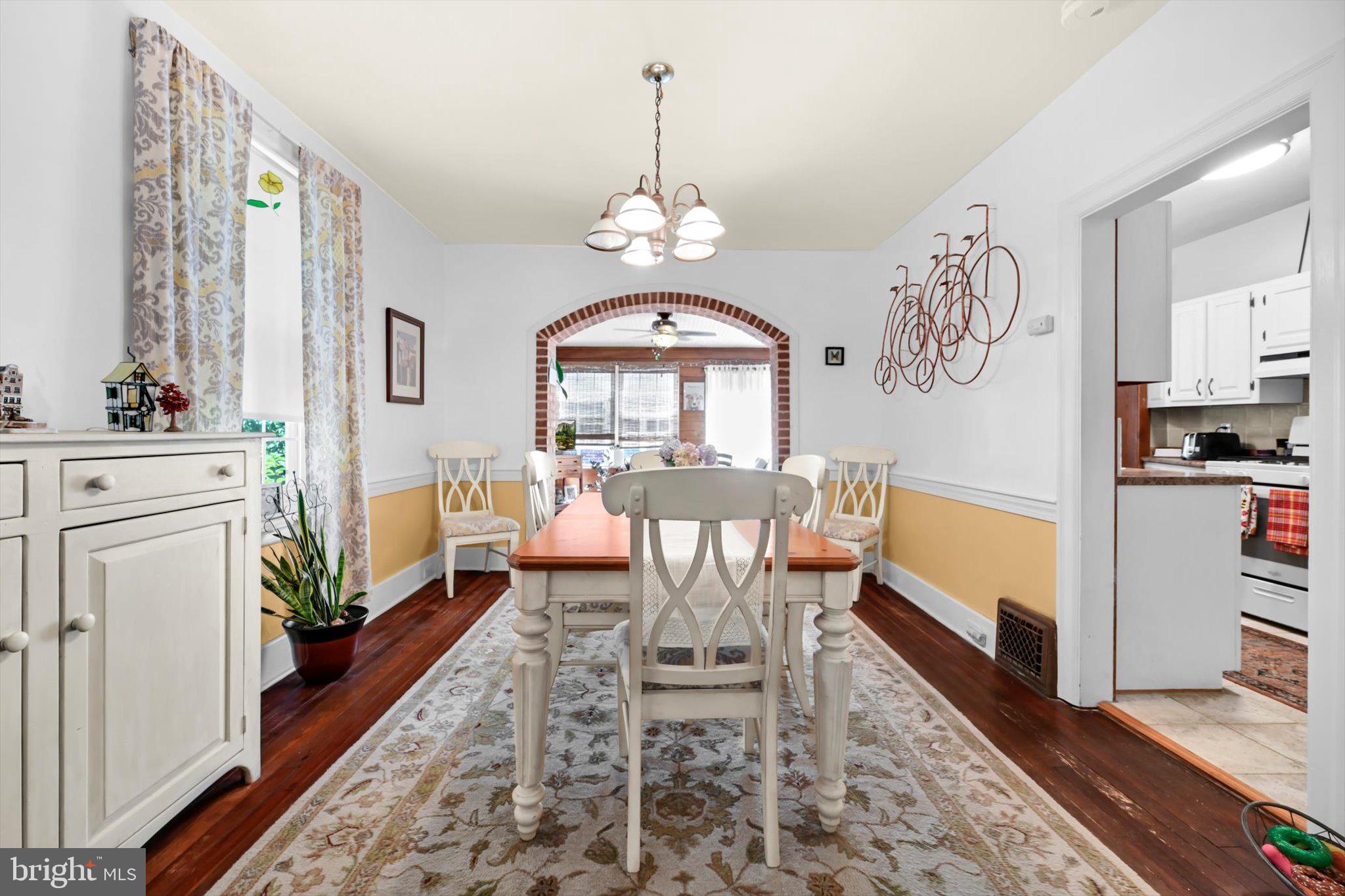 401 Ann Street Reading, PA 19611 - Photo 6 of 32