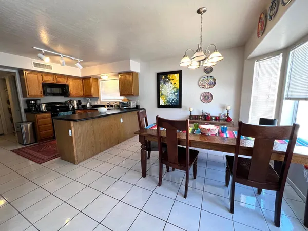$2,350 | 4404 East Bannock Street, Phoenix, AZ 85044
