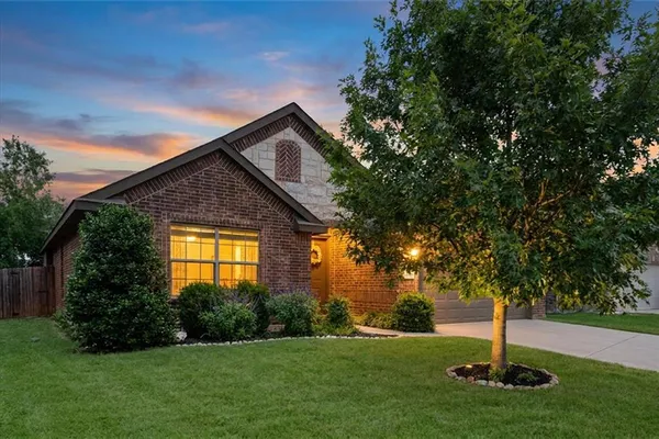 $299,899 | 4200 Old Timber Lane, Fort Worth, TX 76036
