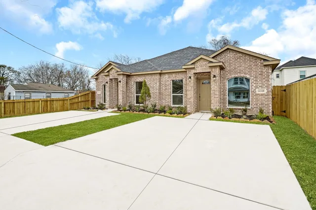 $1,695 | 9710 Tuffly Street, Unit B, Houston, TX 77029