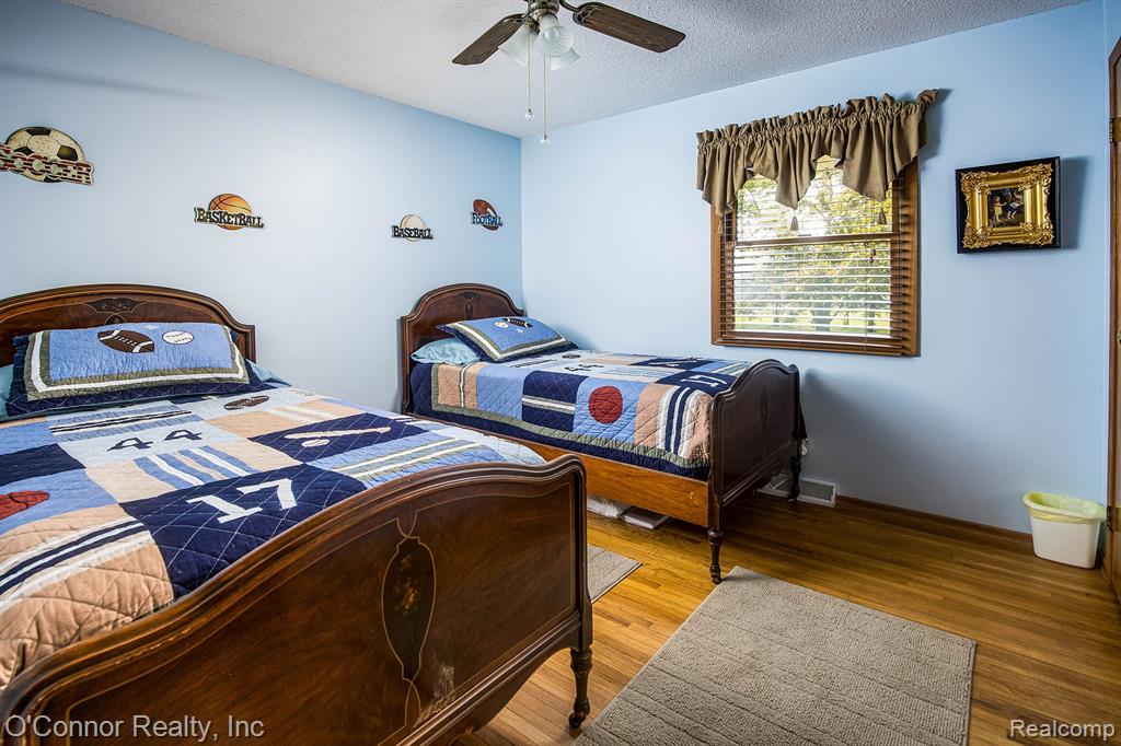 511 Range Road Smiths Creek, MI 48074 - Photo 16 of 36