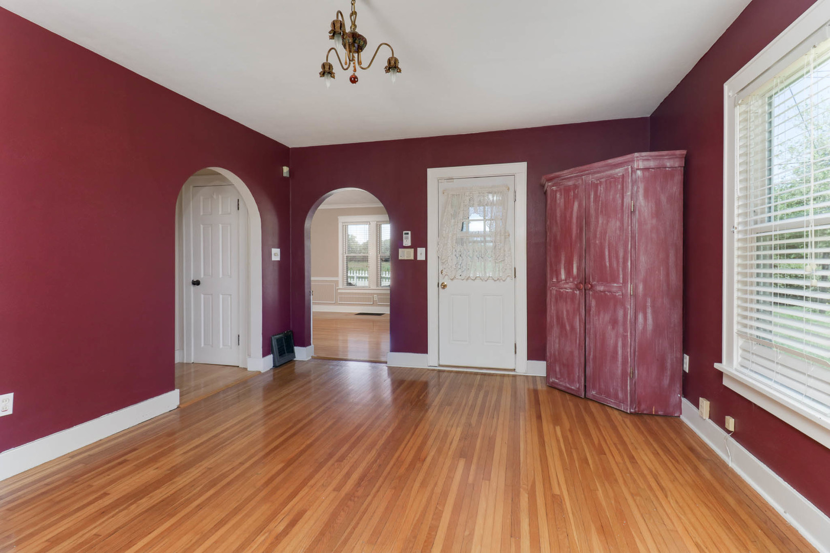 409 Woodrig Road Bloomington, IL 61704 - Photo 4 of 44