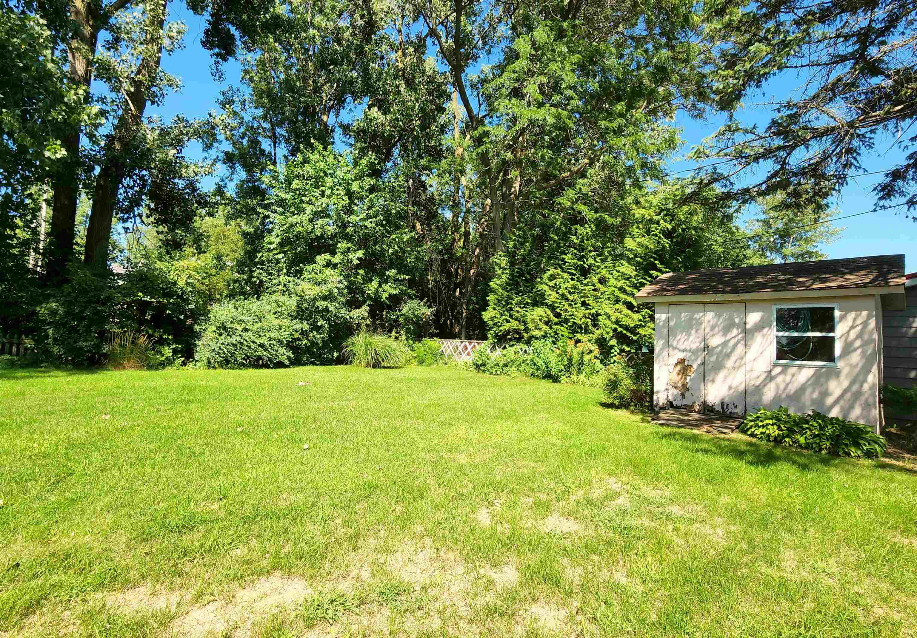 1190 Cheesman Road St. Louis, MI 48880 - Photo 34 of 35 1903717-33.JPG
