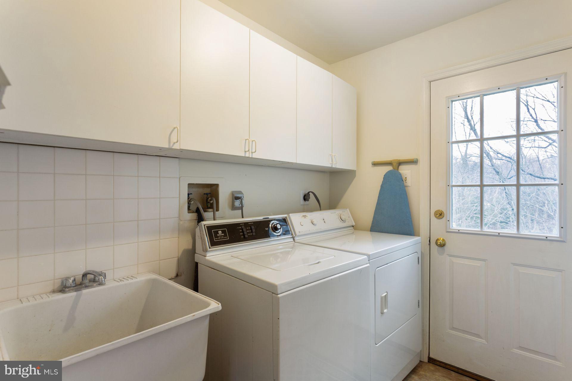 704 Signal Hill Road Dresher, PA 19025 - Photo 14 of 33 Laundry