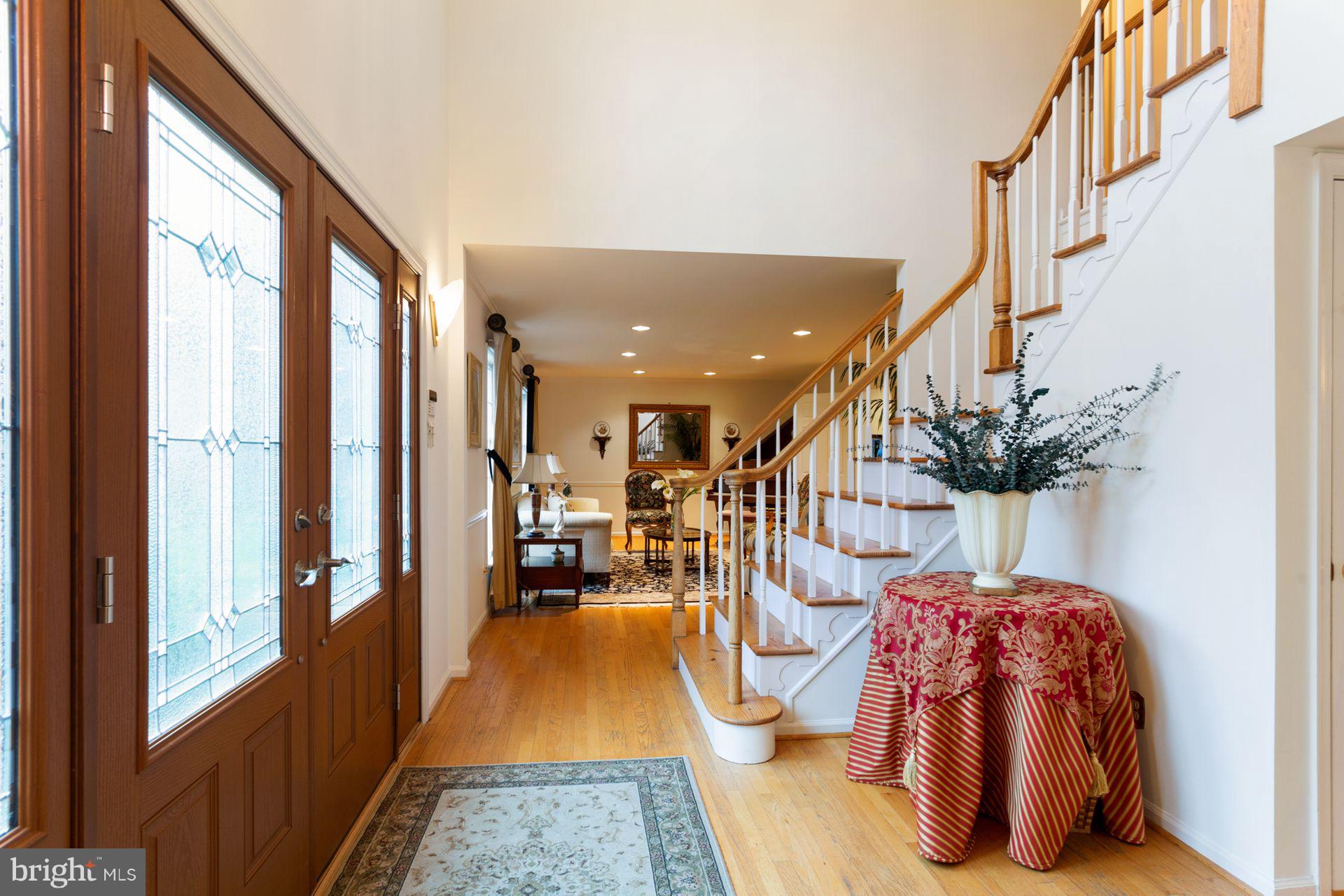 704 Signal Hill Road Dresher, PA 19025 - Photo 4 of 33 Foyer