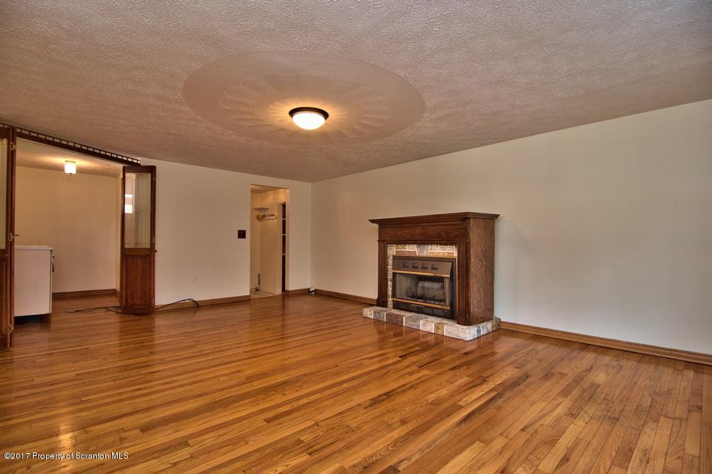 407 Blue Shutters Road Moscow, PA 18444 - Photo 25 of 39 Gallery Image 25
