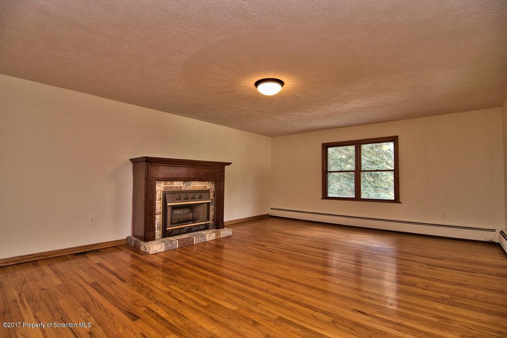 407 Blue Shutters Road Moscow, PA 18444 - Photo 30 of 39 Gallery Image 30