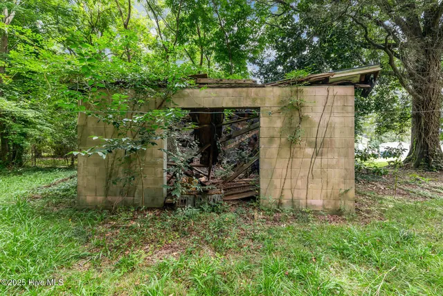 $49,000 | 4424 West Moore Street, Farmville, NC 27828