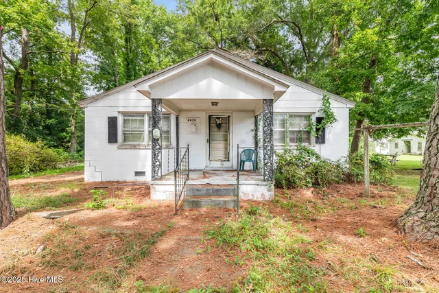 $49,000 | 4424 West Moore Street, Farmville, NC 27828