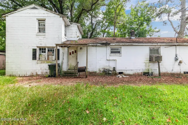 $49,000 | 4424 West Moore Street, Farmville, NC 27828