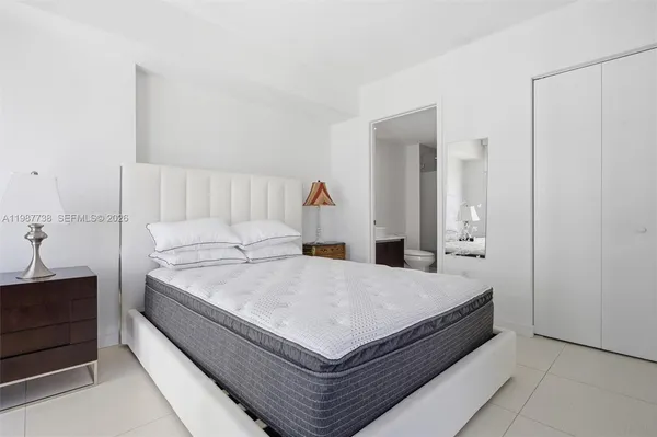 $420,000 | 31 Southeast 6th Street, Unit 2504, Miami, FL 33131