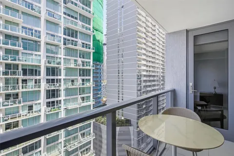 $420,000 | 31 Southeast 6th Street, Unit 2504, Miami, FL 33131