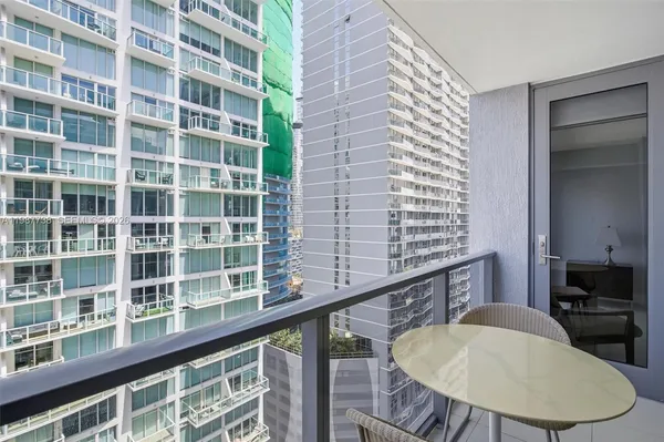 $420,000 | 31 Southeast 6th Street, Unit 2504, Miami, FL 33131