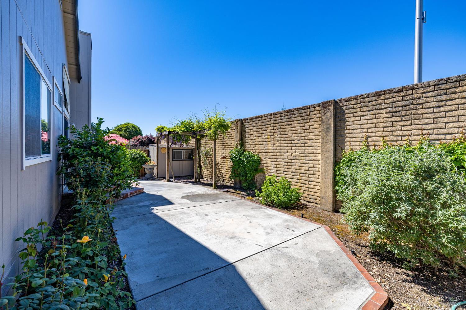 2429 Lemur Street Santa Rosa, CA 95401 - Photo 11 of 53