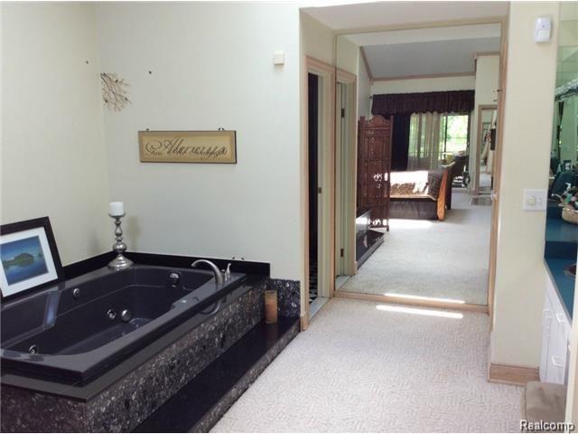 53289 Baker Road New Baltimore, MI 48047 - Photo 19 of 42 19.jpg