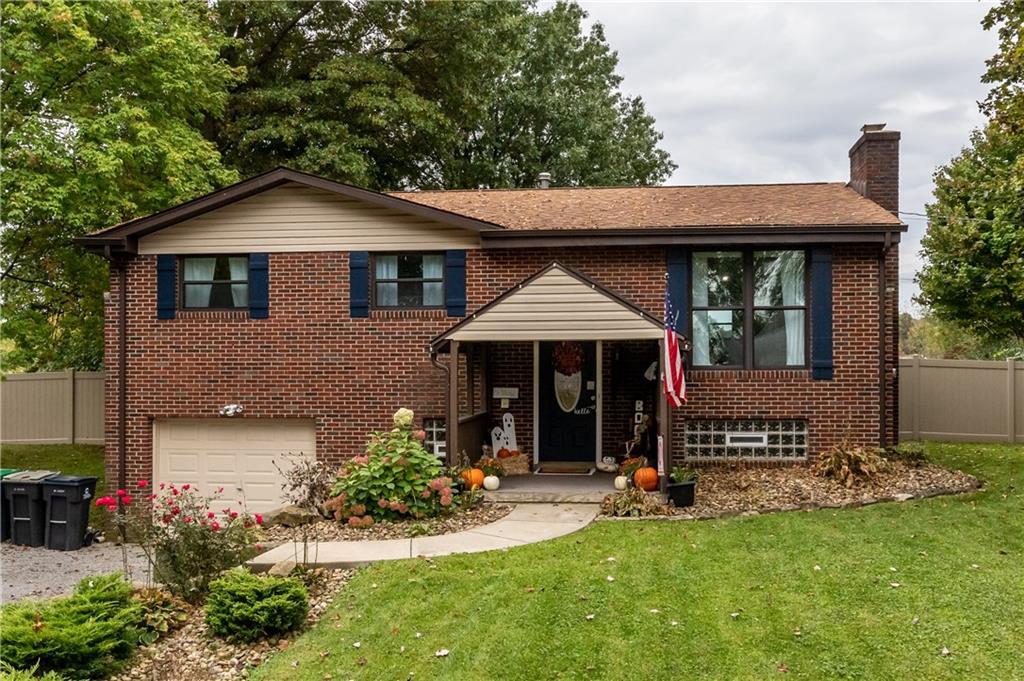 8 Rolling Road Cranberry Township, PA 16066 - Photo 1 of 22 Gallery Image 1