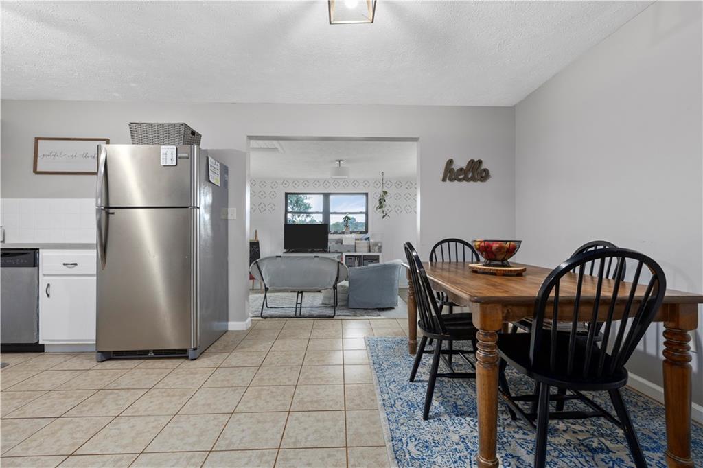8 Rolling Road Cranberry Township, PA 16066 - Photo 6 of 22 Gallery Image 6